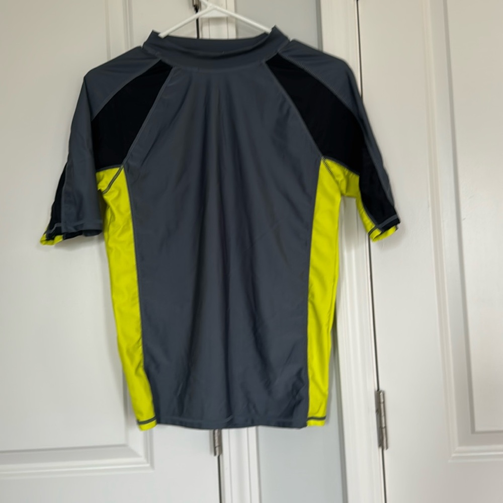 Joe Boxer Gray and Yellow Kids Swim Shirt. NWT